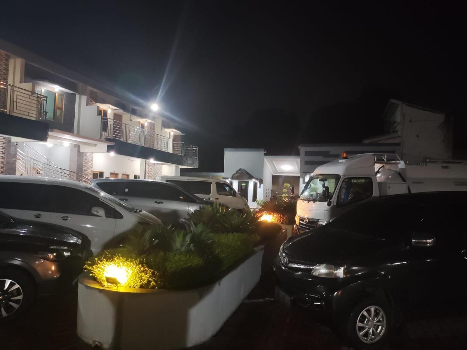 Hotel Cibening Purwakarta Exterior foto