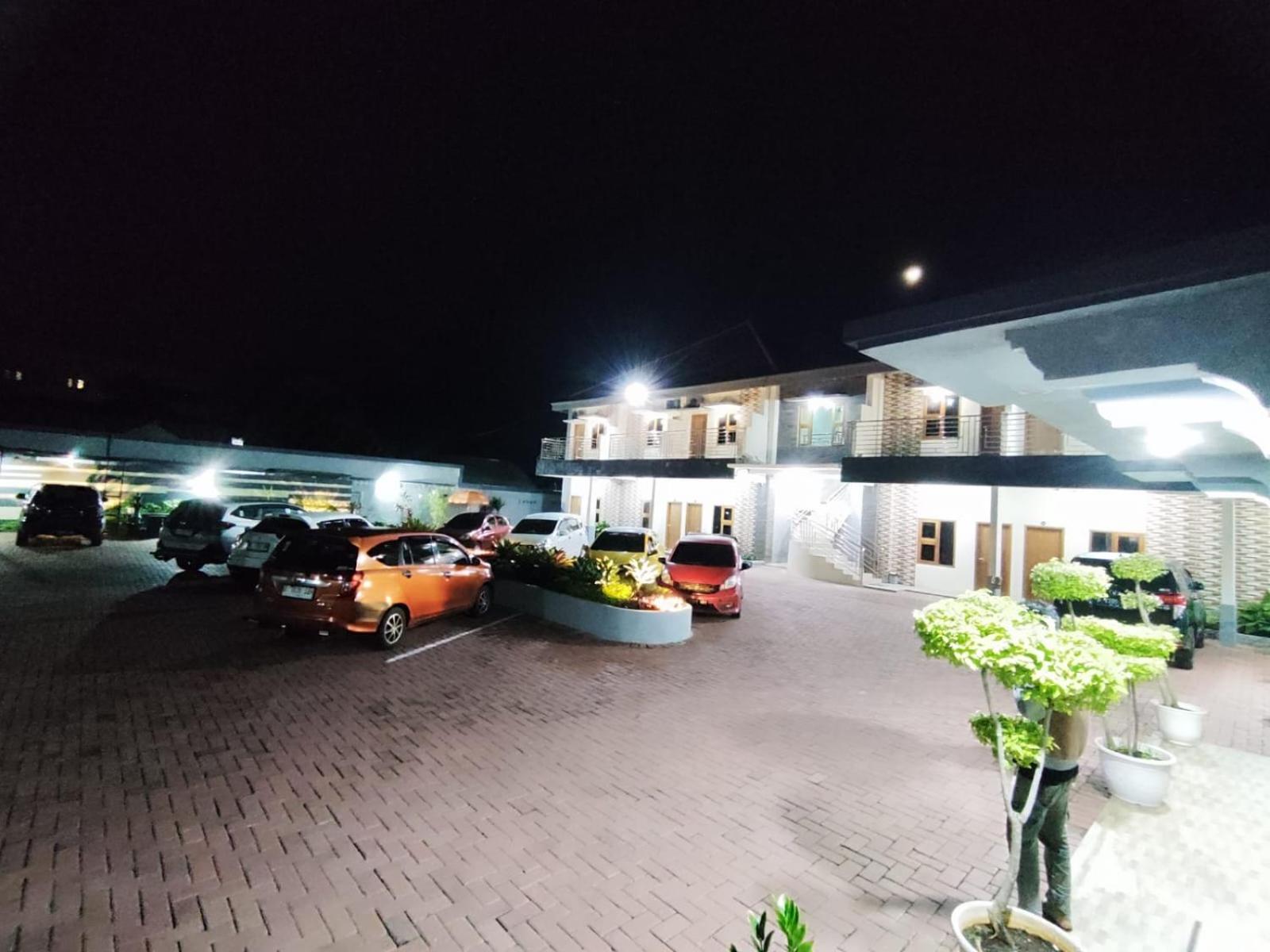 Hotel Cibening Purwakarta Exterior foto