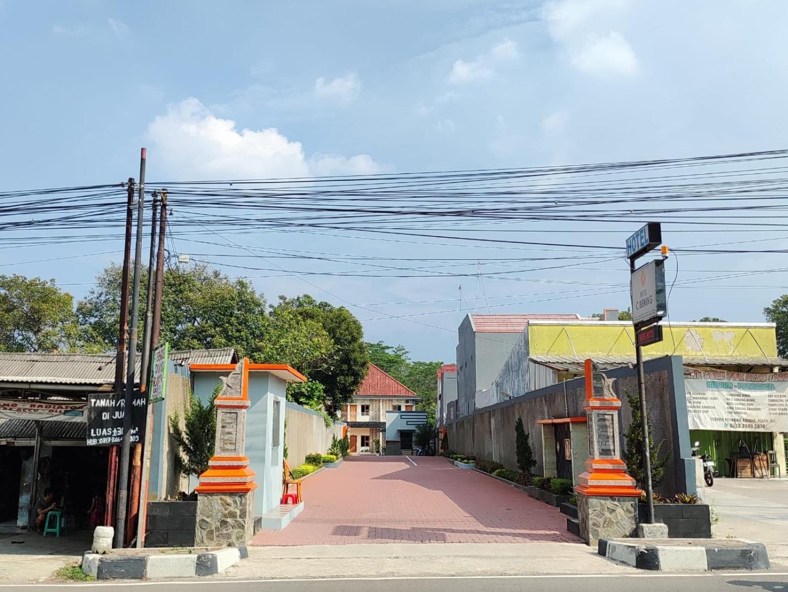 Hotel Cibening Purwakarta Exterior foto