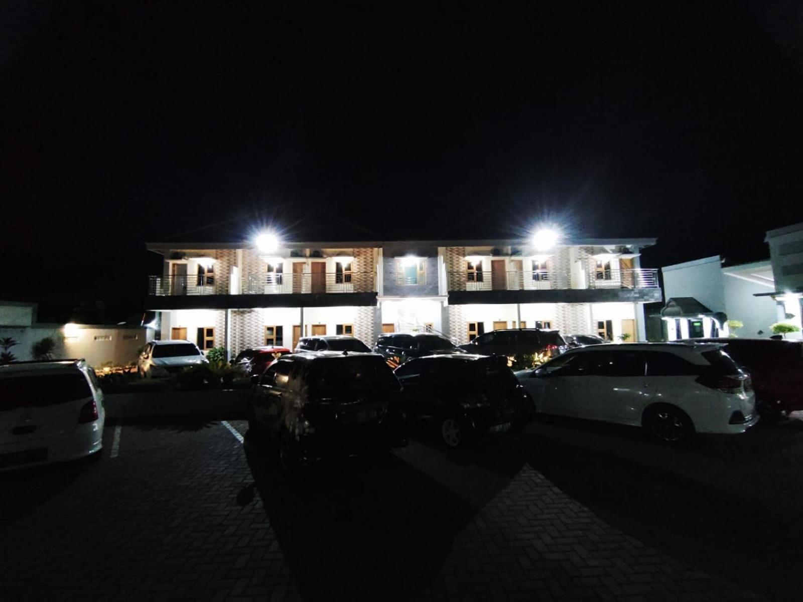 Hotel Cibening Purwakarta Exterior foto
